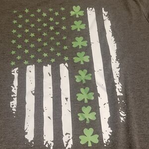 St. Patrick''s Day Gray T-Shirt w/Green and White Flag Design On Back 🍀